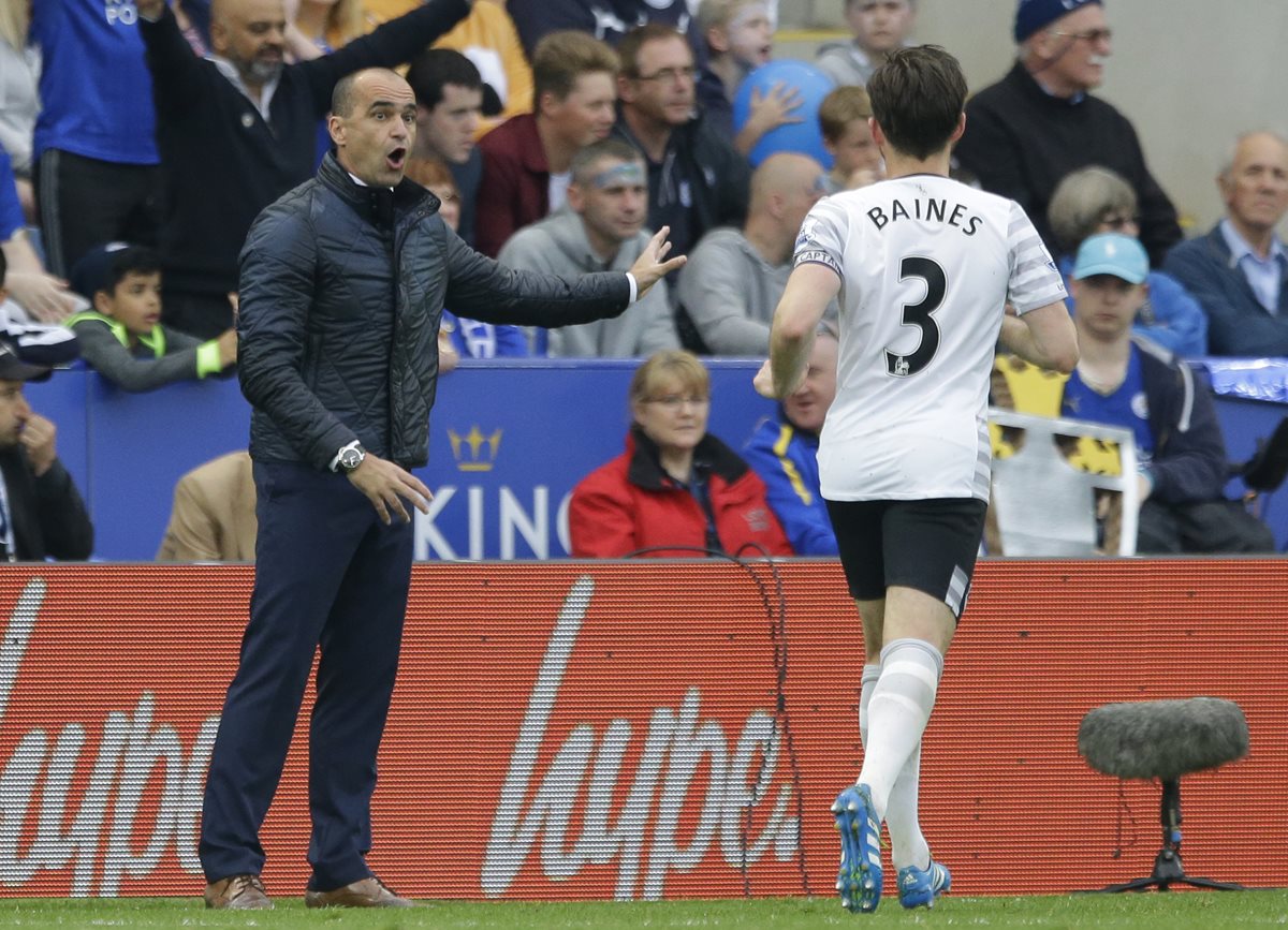 El extécnico del Everton, Roberto Martinez fue dado de baja luego de la derrota sufrida el miércoles pasado. (Foto Prensa Libre: AFP)