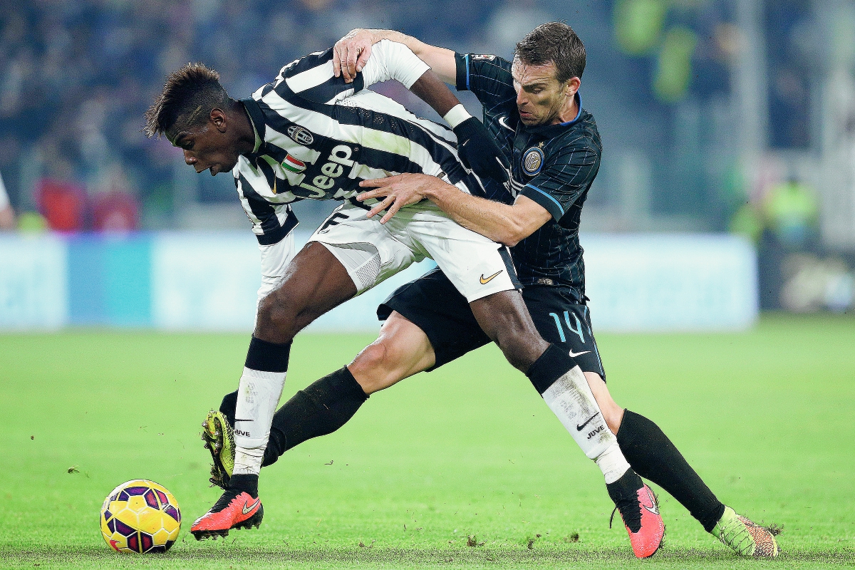 El delantero francés Paul Pogba es muy cotizado por varios equipos europeos. (Foto Prensa Libre:AFP)