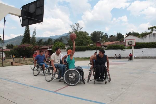 Selección especial  de baloncesto  se ha entrenado para participar en México.