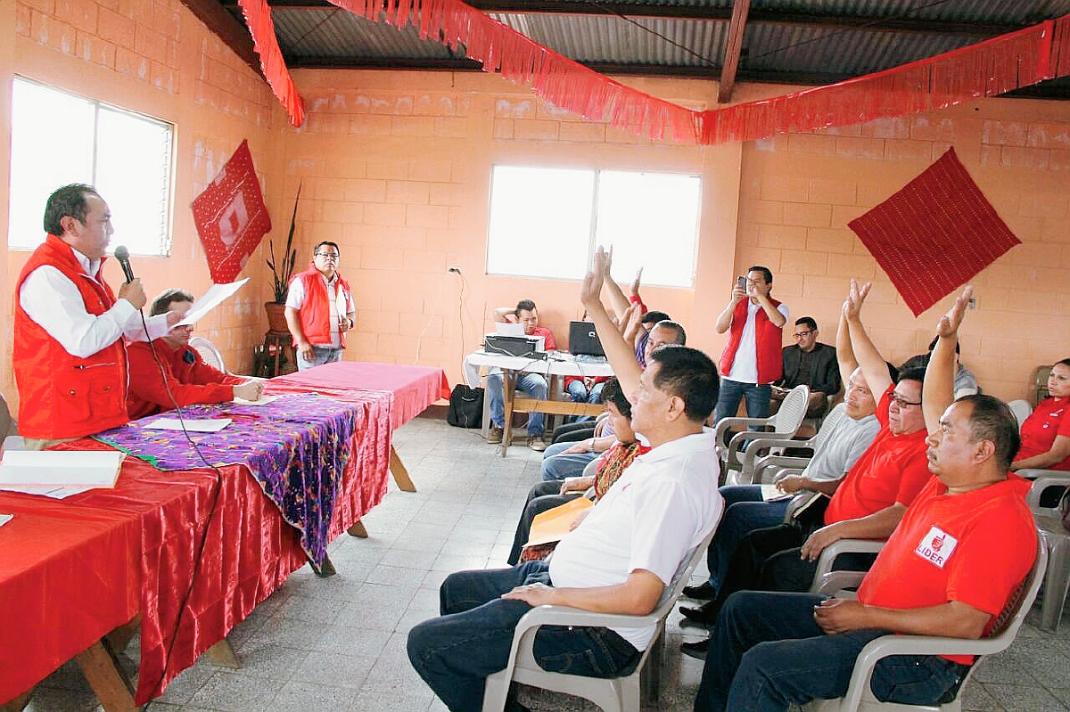 La asamblea de Líder se realizó sin ningún contratiempo. (Foto Prensa Libre: Paulo Raquec)