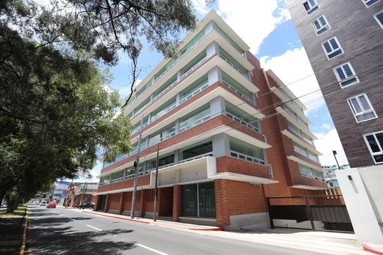 La comisión específica investigará la compra de este edificio por un valor de Q35 millones y que se ubica en la zona 5. (Foto Prensa Libre; Hemeroteca PL)