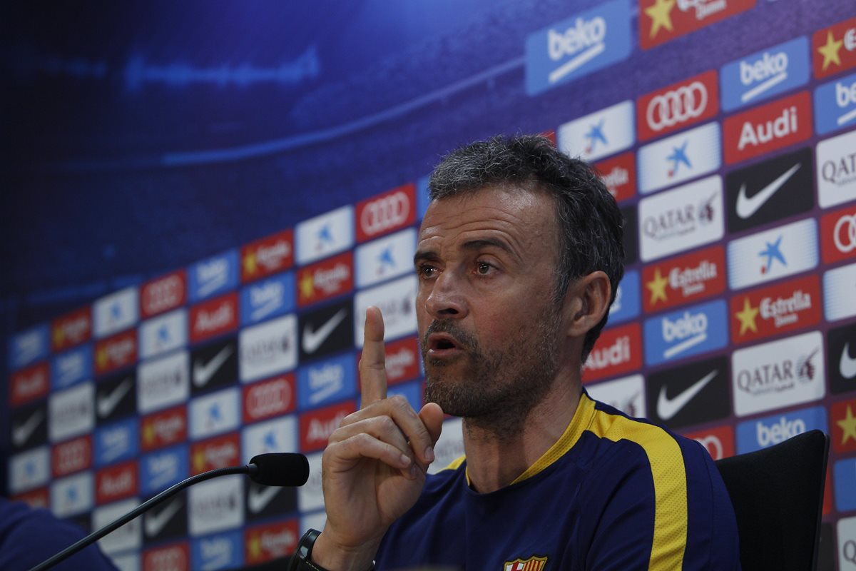 El técnico Luis Enrique Martínez durante la conferencia de prensa con los periodistas después del entrenamiento del FC Barcelona.(Foto Prensa Libre: EFE)