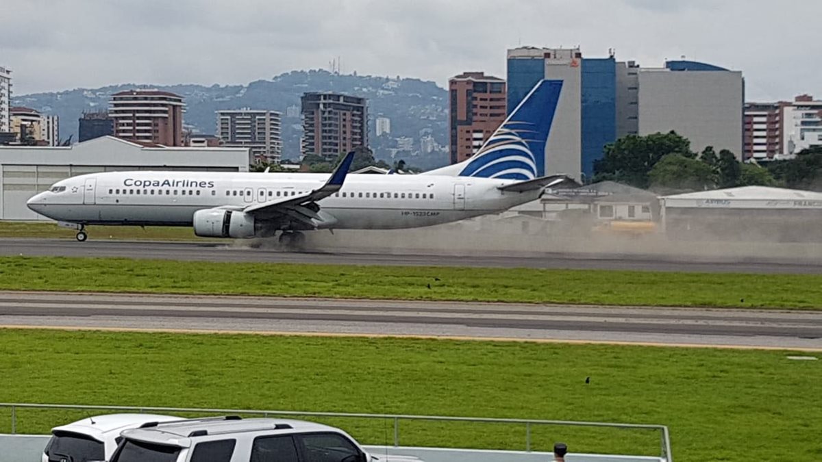 Copa Airlines indicó que sus pasajeros tienen la posibilidad de realizar cambios de fecha en sus itinerarios sin penalidad, para vuelos desde y hacia Ciudad de Guatemala. (Foto Prensa Libre: DGAC)
