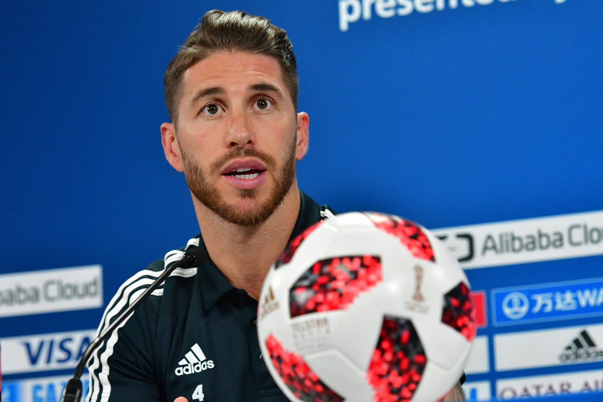 Sergio Ramos durante la conferencia de prensa previo a la final del Mundial de Clubes. (Foto Prensa Libre: AFP)