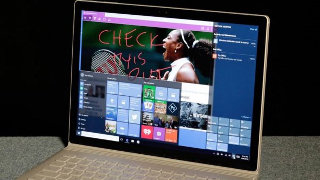 Microsoft insiste en que Windows 10 proporciona una mejor experiencia de usuario. (AP)