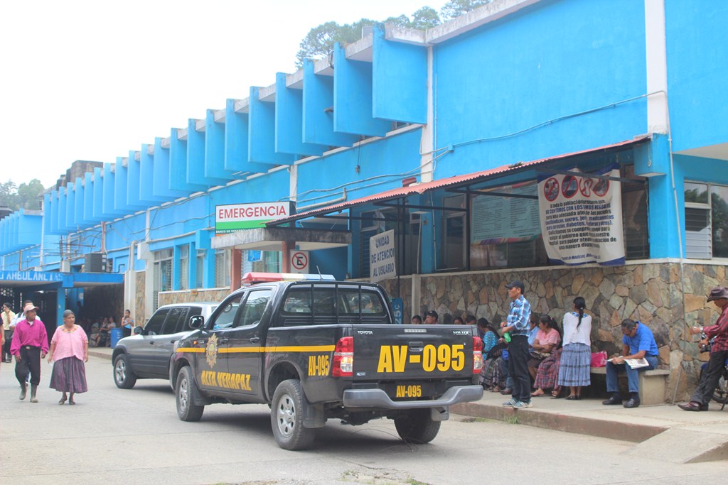 Hospital Regional de Cobán, donde crisis afecta a pacientes. (Foto Prensa Libre: Ángel Tax)