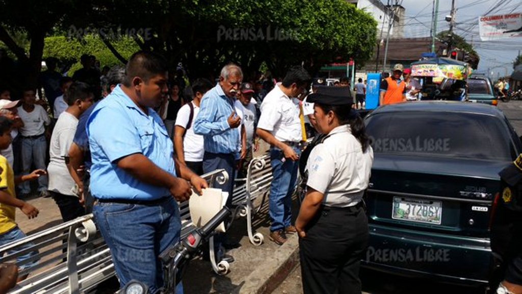 Situación frente a la comuna de Coatepeque, Quetzaltenango. (Foto Prensa Libre: Alexánder Coyoy).