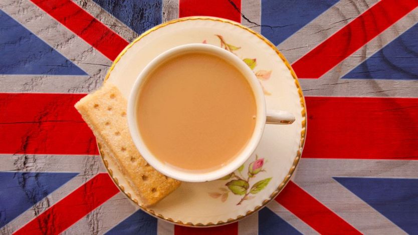 Con un poquito de leche. Así toman el té los británicos. GETTY IMAGES