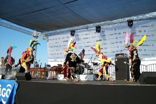 Actividades chapinas como el baile de Moros tendrán lugar en las diferentes actividades que realizarán los guatemaltecos que residen en Los Ángeles. (Foto Prensa Libre: Giovanni Bautista)