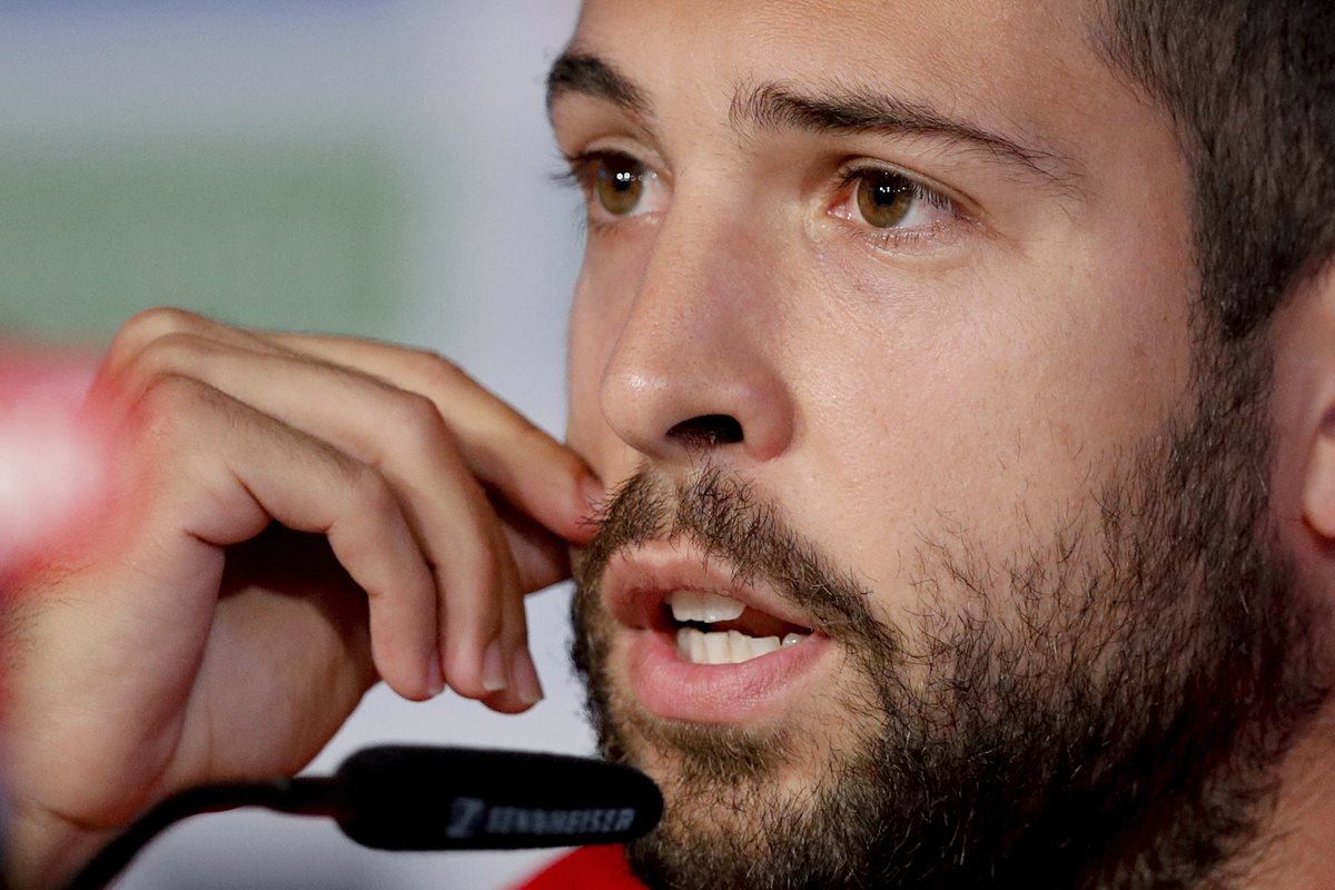 Jordi Alba durante la conferencia de prensa de España previo al partido de Italia. (Foto Prensa Libre EFE)