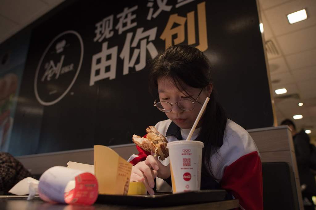 La venta forma parte de un giro en la estrategia internacional de McDonald´s para hacer frente a la caída de ventas. (Foto Prensa Libre: AFP)