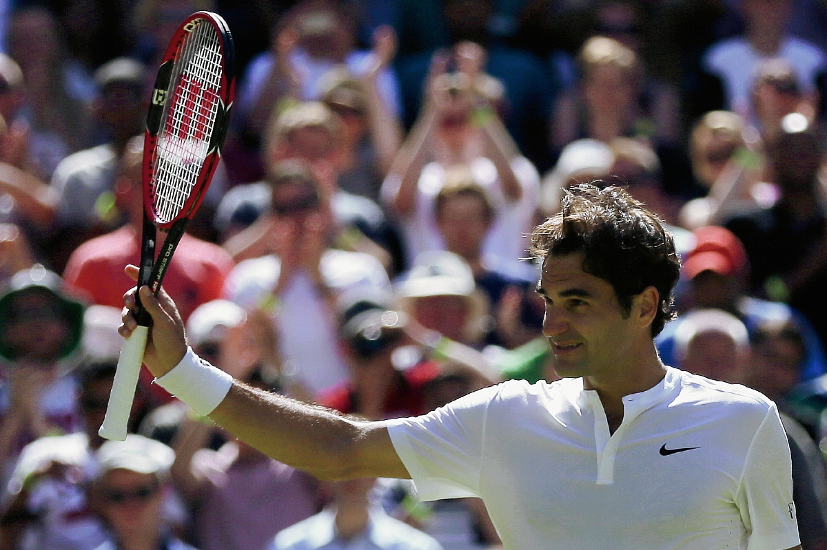 Federer sigue con paso firme en Wimbledon. (Foto Prensa Libre: AP)