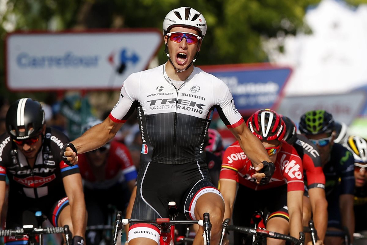 El holandés Danny Van Poppel (Trek) se impone vencedor de la duodécima etapa de la Vuelta Ciclista a España. (Foto Prensa Libre: EFE)