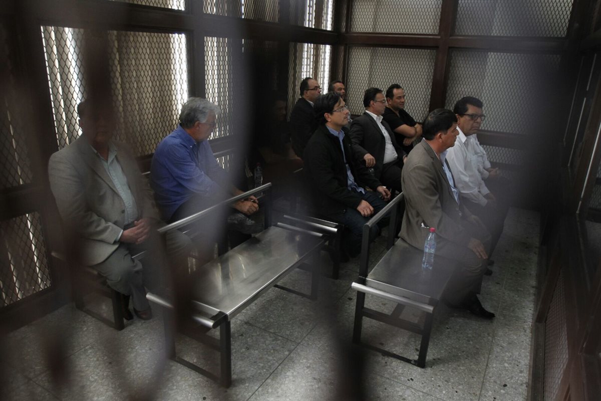 Los 11 implicados en la estructura Negociantes de la Salud escucharán por segundo día los audios en poder del Ministerio Público (Foto Prensa Libre: Hemeroteca)