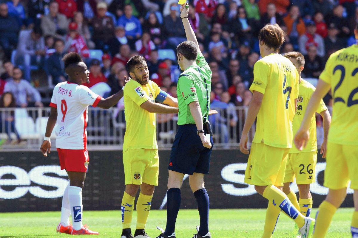 El Villarreal se vio estancado este domingo en su visita al Almería. (Foto Prensa Libre:EFE)