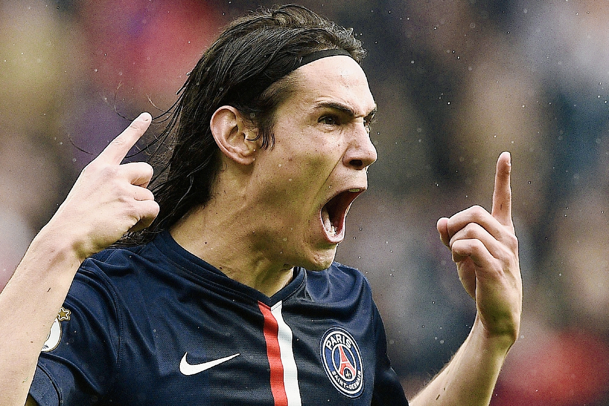 Edinson Cavani volvió a festejar el sábado último al anotar un doblete con el PSG. (Foto Prensa Libre: AFP).