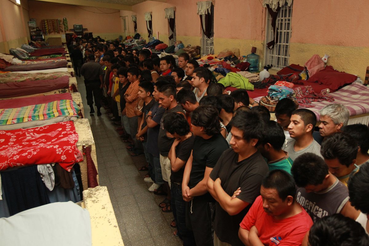 El Sistema Penitenciario no es capaz de atender la sobredemanda, por lo que algunos sectores piden una reestructuración de esa dependencia. (Foto Prensa Libre: Hemeroteca PL)