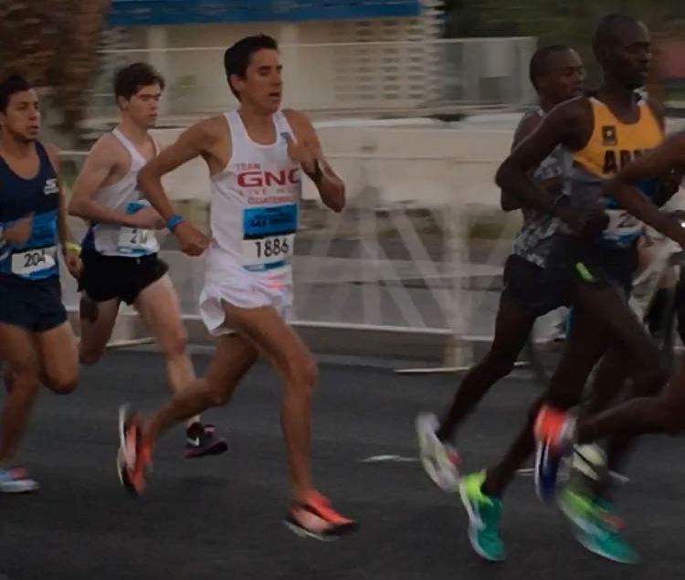 Luis Carlos Rivero durante el recorrido en el Medio Maratón de Las Vegas. (Foto cortesía Luis Rivero).