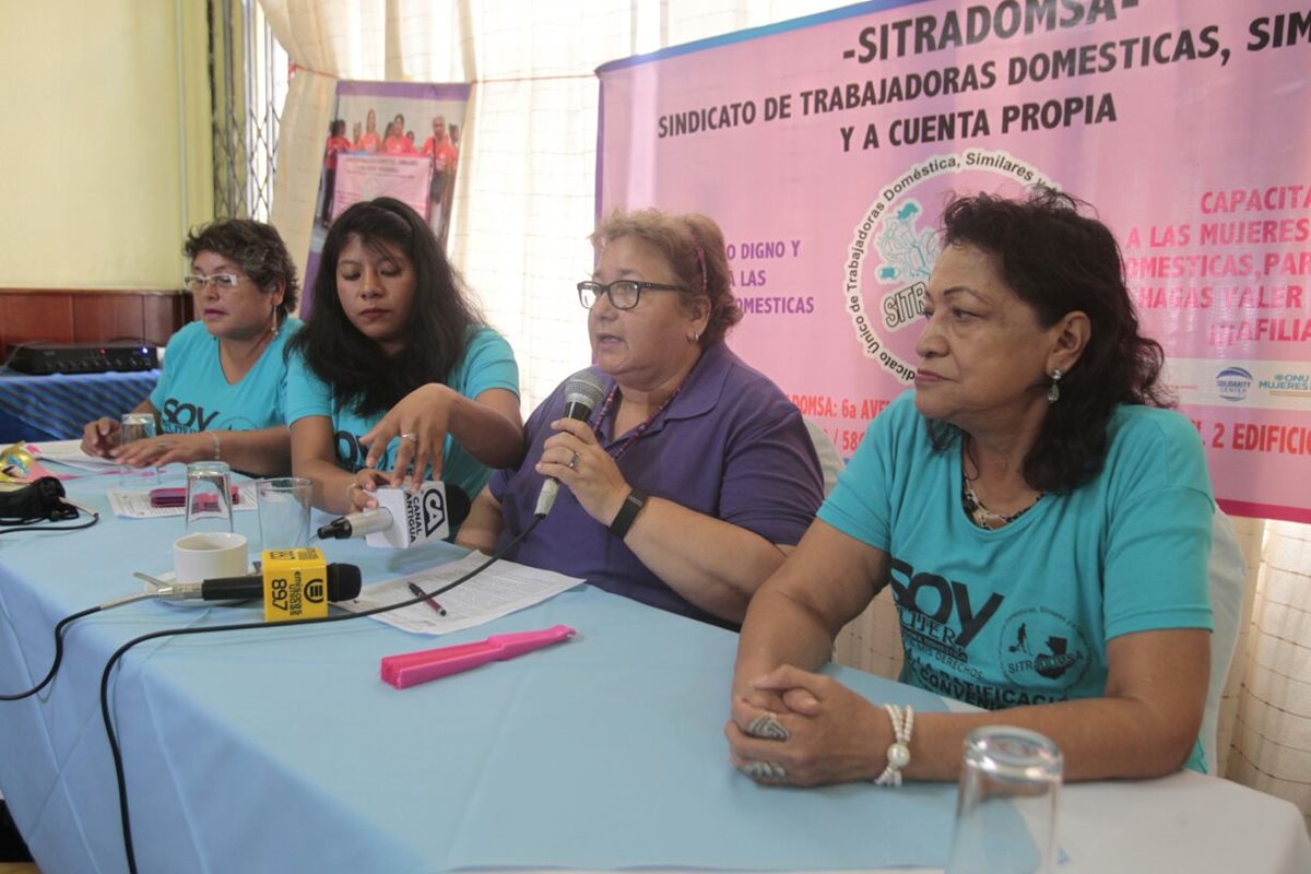 Sindicato de Trabajadoras Domésticas pide respeto a sus derechos. (Foto Prensa Libre: Carlos Hernández)