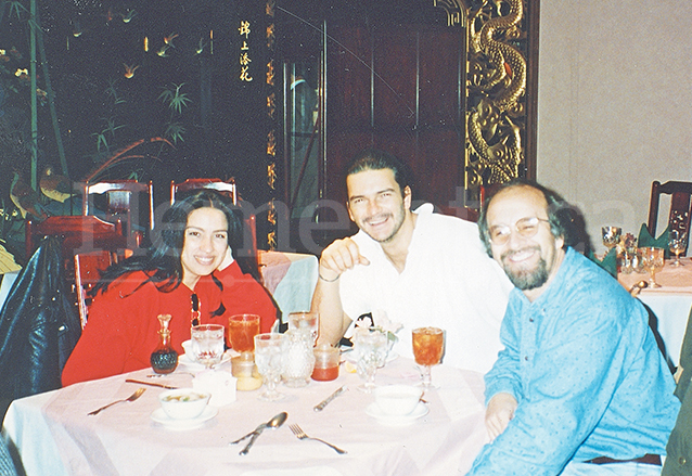 Elizabeth, corista; Ricardo y "Mali?n", arreglista, cuando grabaron Historias, en Dallas, Texas. (Foto: Hemeroteca PL)