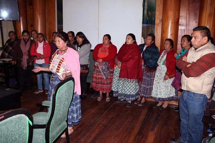 En reuniones anteriores con el Concejo, vendedores expusieron que el traslado de sus puestos les generaría pérdidas. (Foto Prensa Libre: Hemerote PL).