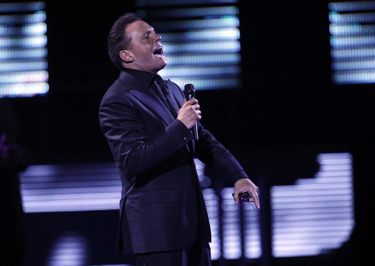 Luis Miguel se encuentra en tratamiento debido a su problema de audición. (Foto Prensa Libre: AP)