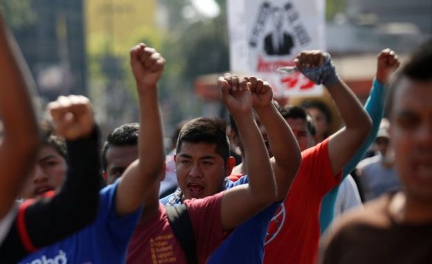 Los expertos internacionales concluyeron que los estudiantes no fueron incinerados en un basurero. REUTERS