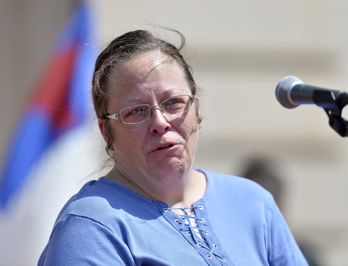 <em>Kim Davis, de confesión cristina, no será liberada hasta que obedezca al Supremo. (Foto Prensa Libre: AP).</em>