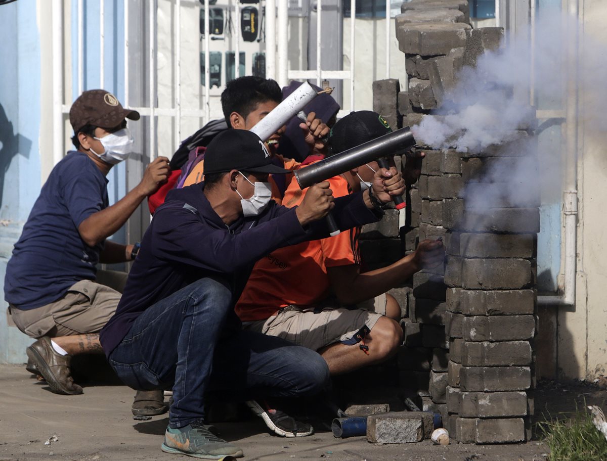 Las violentas protestas no dan tregua en Nicaragua. (Foto Prensa Libre: AFP)