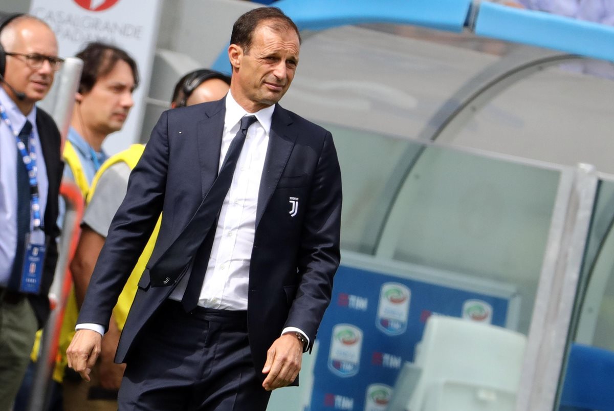 Massimiliano Allegri, técnico de la Juventus, le restó importancia a las críticas sobre Gonzalo Higuaín. (Foto Prensa Libre: EFE)