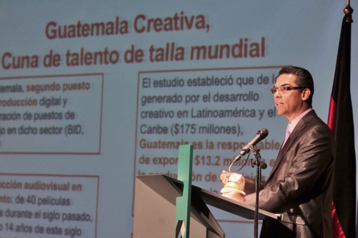 Erlin Ayala, presidente de Icrea, presenta el nuevo sector de exportación, al cual espera que más empresas se sumen. (Foto Prensa Libre: ÓSCAR RIVAS)