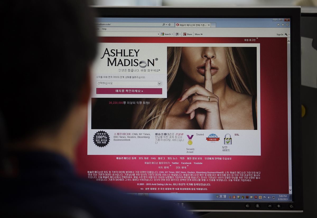 <em>El grupo de hackers se autodenominó <strong>"</strong>El equipo de choque"  y su objetivo era clausurar la web de los adúlteros.  (Foto Prensa Libre: AP).</em>