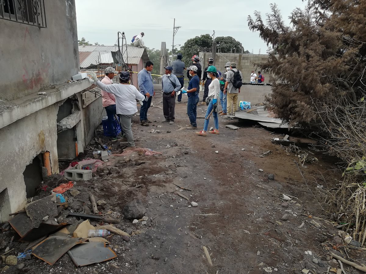 Este era el ingreso principal de San Miguel Los Lotes, El Rodeo, Escuintla, ahora llamado zona cero. (Foto Prensa Libre: Carlos Paredes)