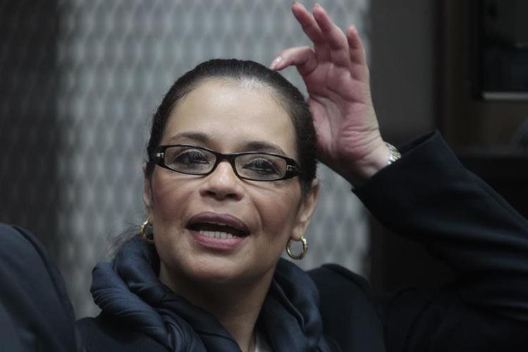 Roxana Baldetti durante una audiencia en la Torre de Tribunales. (Foto Prensa Libre: Hemeroteca PL)