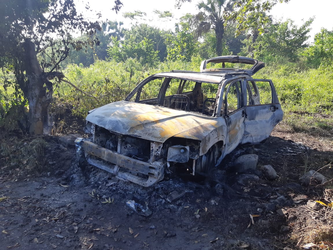 Cuatro cadáveres carbonizados fueron localizados en Escuintla. (Foto Prensa Libre: Carlos Paredes)