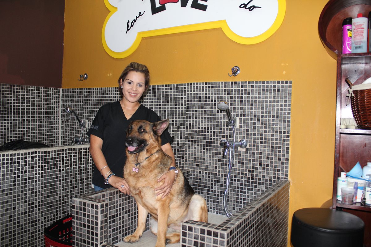 Love Grooming cuenta con cámaras para que los dueños vean cómo se trata a sus mascotas.(Foto Prensa Libre: Sandra Vi