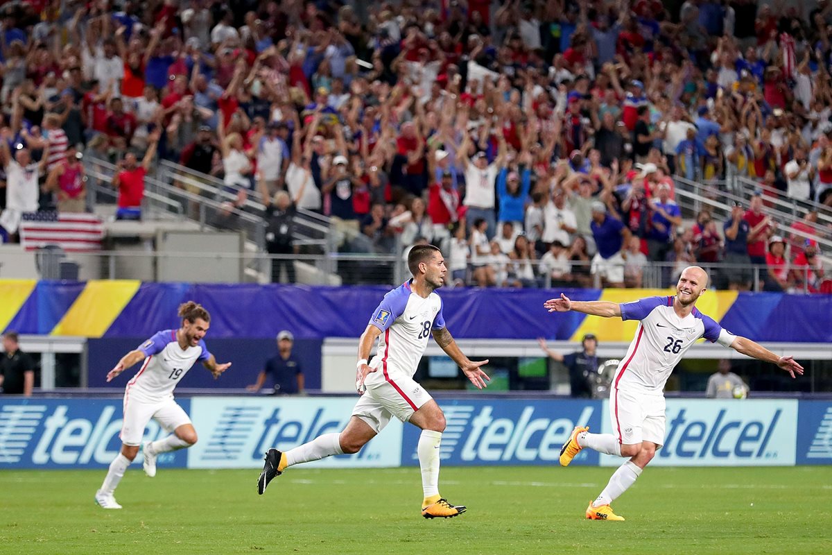 Clint Dempsey festeja después de anotar el 2-0 frente a Costa Rica. (Foto Prensa Libre: AFP)