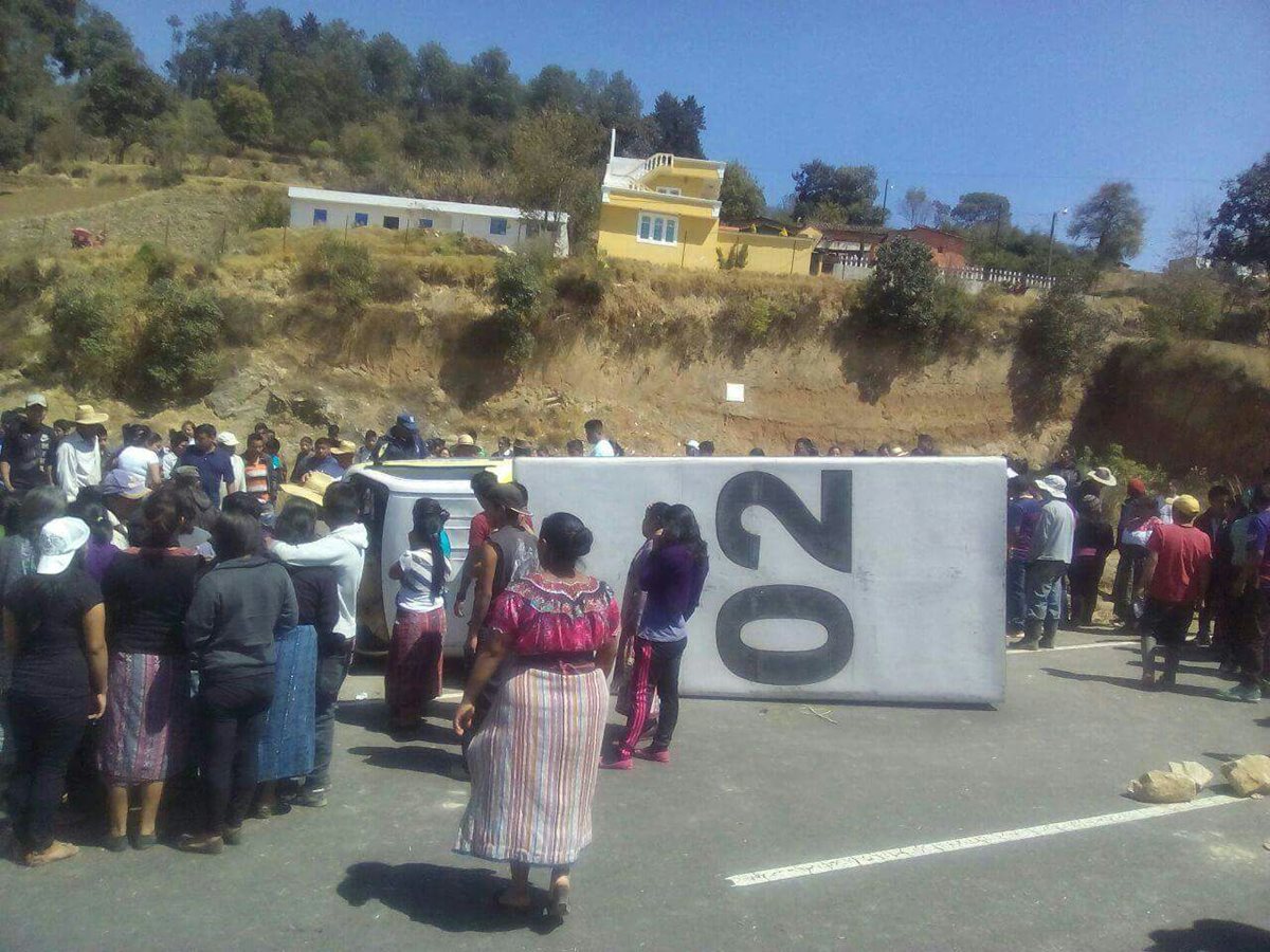 Lugar donde se registró el accidente en San Cristóbal Totonicapán. (Foto Prensa Libre: Édgar Domínguez).