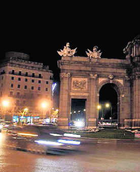 El triple crimen ocurrió en un despacho de abogados en Madrid, España. (Foto Prensa Libre: EFE)