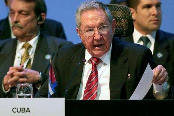 El mandatario de Cuba, Raúl Castro, habla durante la reunión de Celac, en Costa Rica. (Foto Prensa Libre: AFP)<br _mce_bogus="1"/>