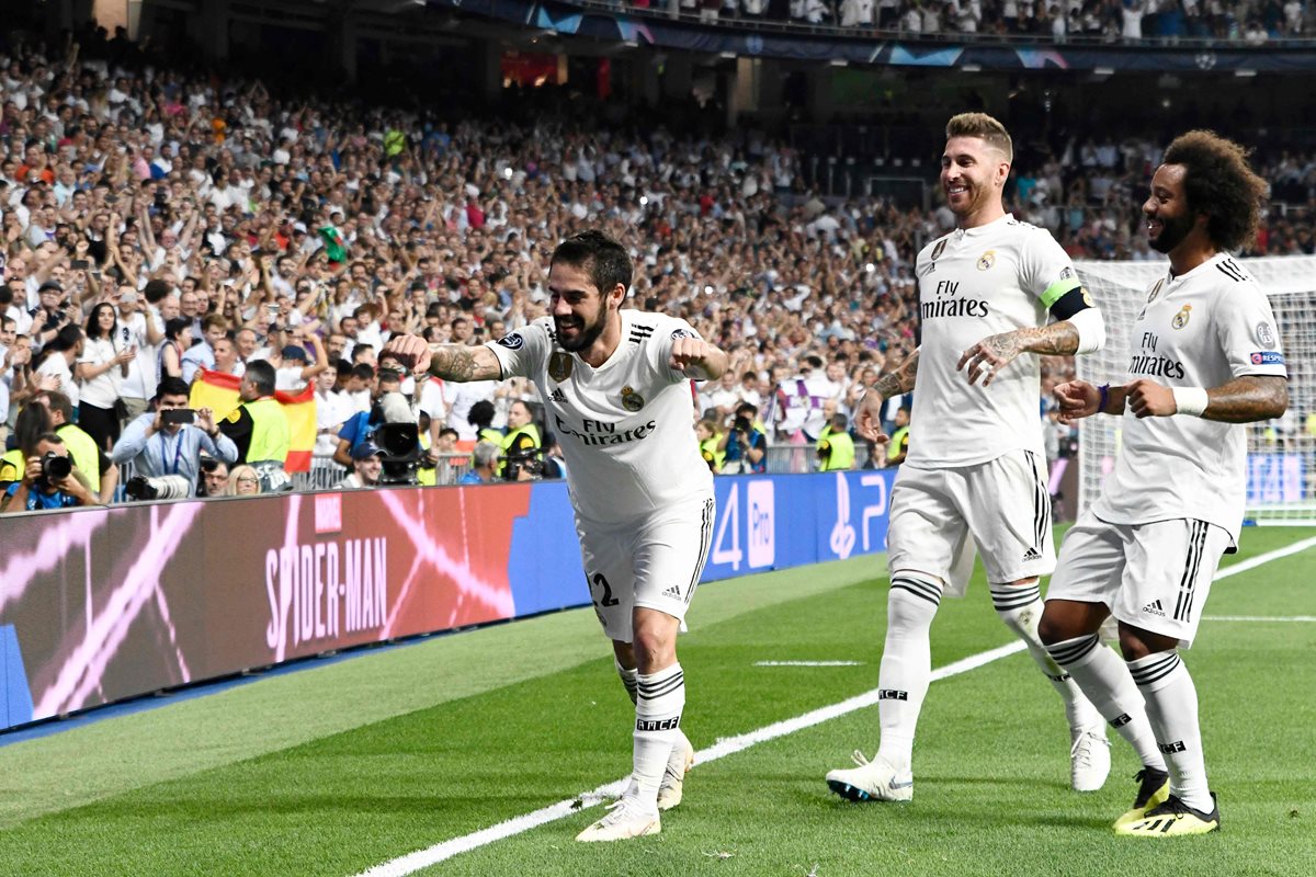 Isco festeja el primer gol del Madrid contra la Roma. (Foto Prensa Libre: AFP).