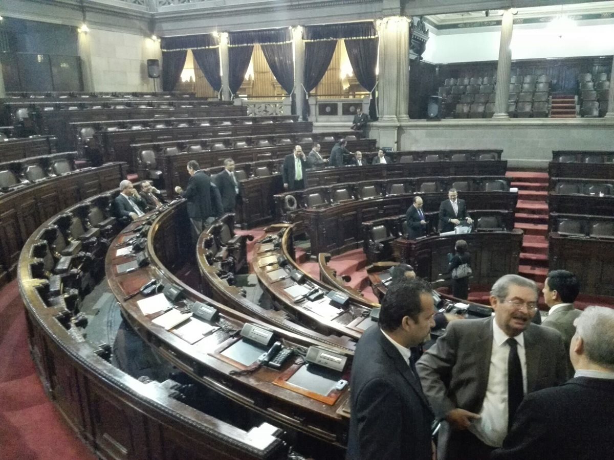 En sesión plenaria, el Congreso aprobó que la iniciativa de ley de reformas a la Ley Electoral sea conocida por la comisión de Asuntos Electorales. (Foto Prensa Libre: Hemeroteca PL)