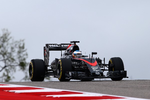 Fernando Alonso, en plena acción. (Foto Prensa Libre: AFP)