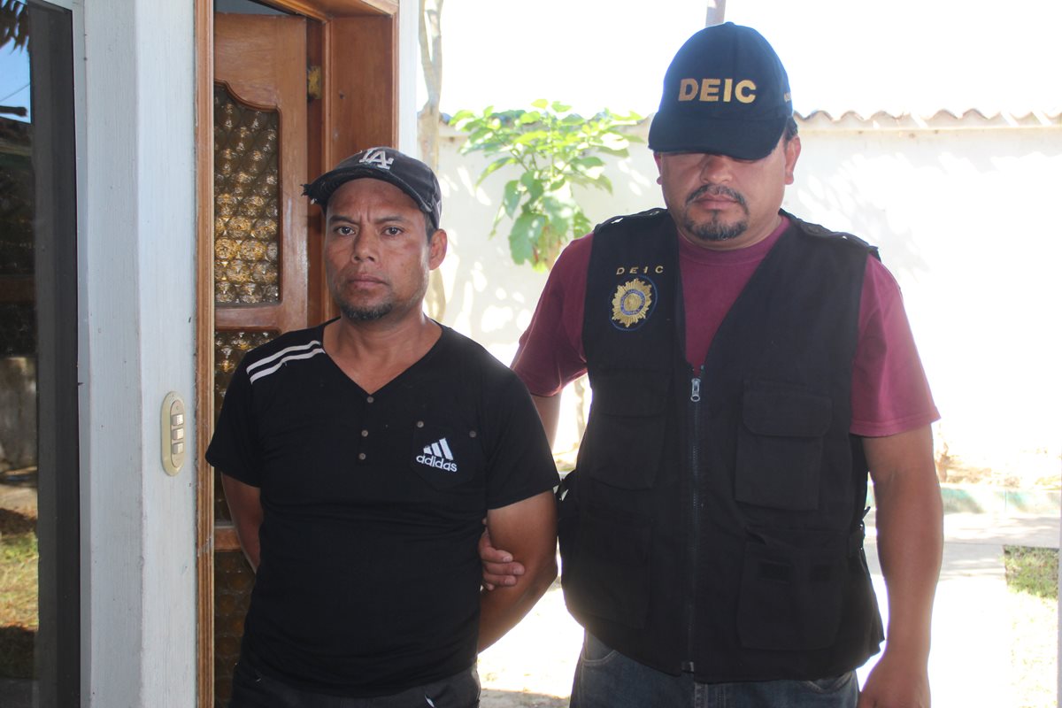 Alfonso Rodrigo Vásquez de 43 años, es señalado de extorsión. (Foto Prensa Libre: Mike Castillo)