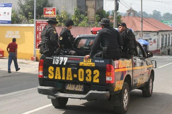 Por única vez los agentes de la PNC recibieron un bono de Q4 mil. (Foto Prensa Libre: Hemeroteca) 