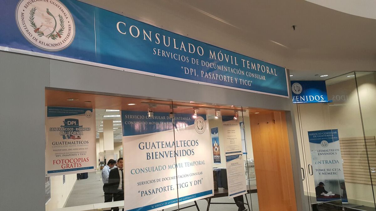 Tercer consulado móvil opera desde este viernes en Richmond, California. (Foto Prensa Libre: Minex)