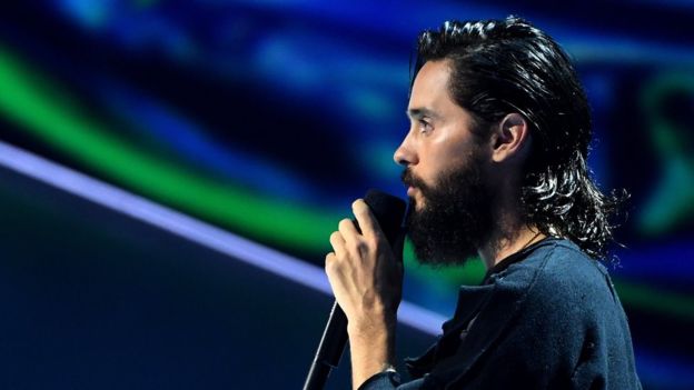 Jared Leto se emocionó al recordar a Chris Cornell y Chester Bennington. (GETTY IMAGES)