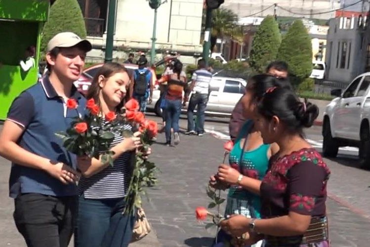 Los pequeños gestos pueden agregar felicidad a la vida cotidiana. (Foto Prensa Libre: Fernando Magzul)