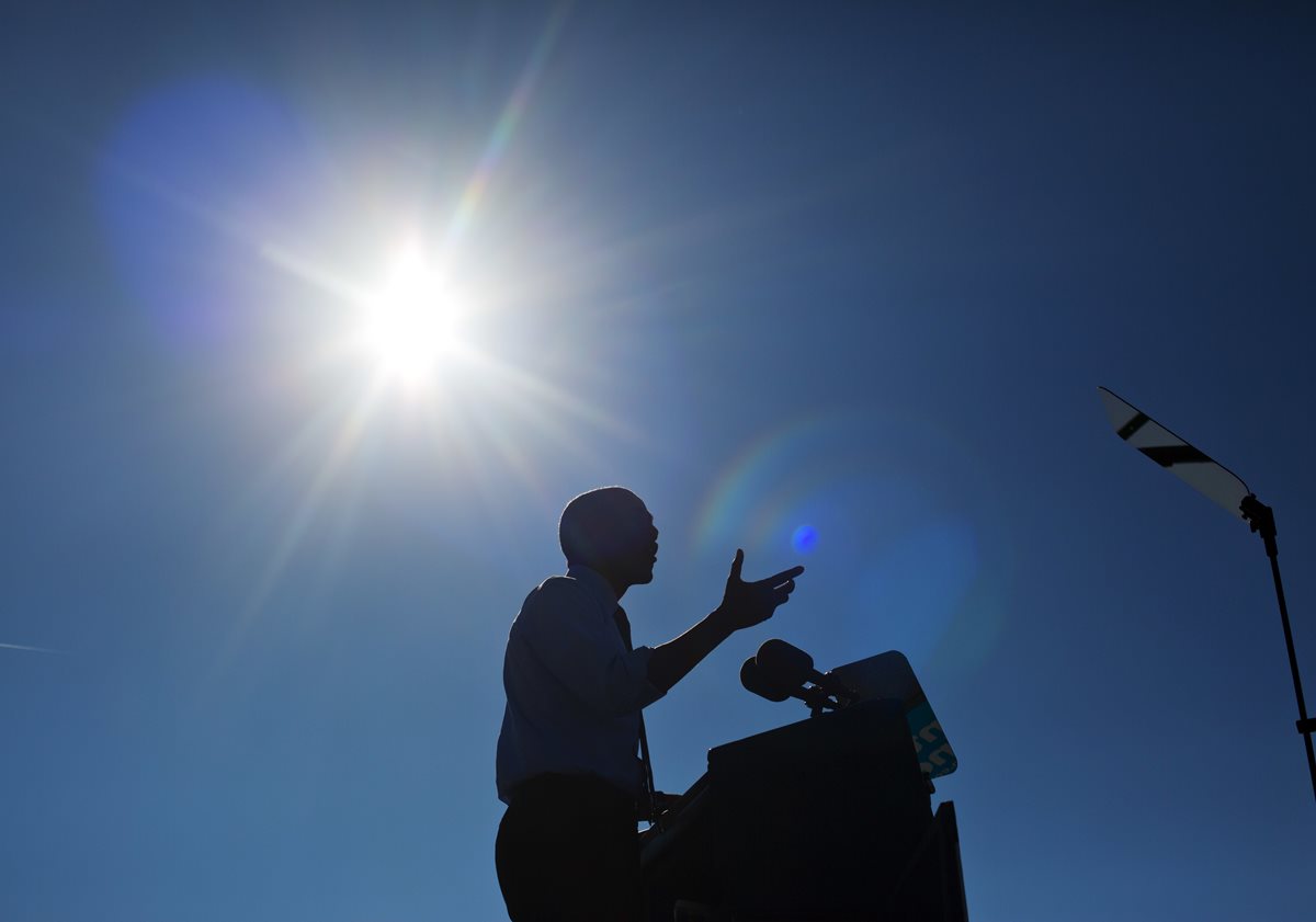 Barack Obama durante su discurso para pedir apoyo a Hillary Clinton. (Foto Prensa Libre: AP).