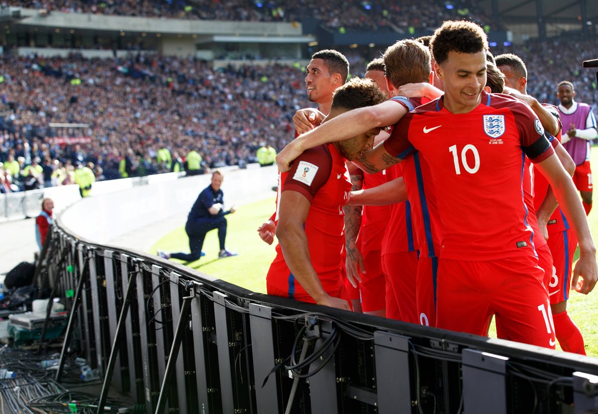 Los ingleses impusieron su autoridad en Hampden Park. (Foto Prensa Libre: EFE)